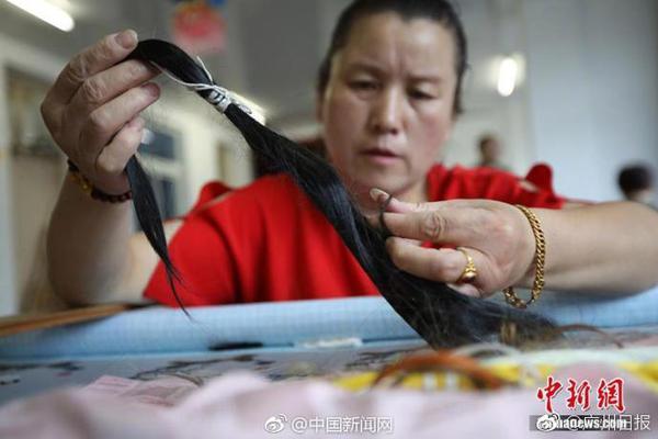 薩拉赫憶對伯恩茅斯后落淚：球迷在高唱若塔，我腦子里都是他
