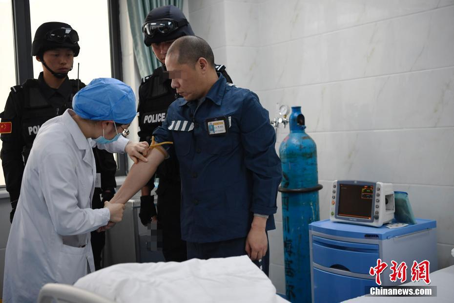 官方：阿根廷前鋒卡蘭薩從費(fèi)耶諾德租借到萊斯特城，為期一個(gè)賽季