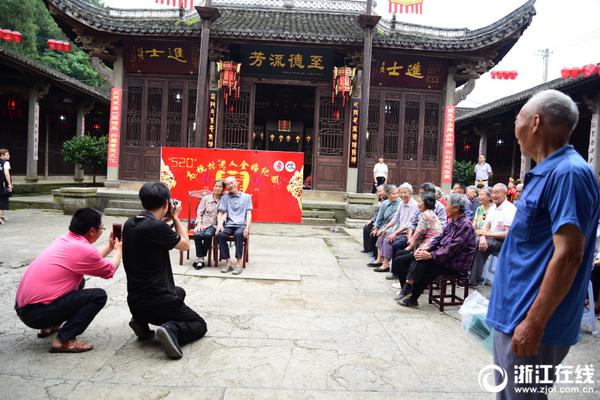 阿莫林：聯賽杯輸球與陣型無關，上半場我都不知道球隊啥陣型