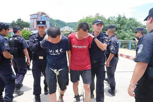 選擇啟德，開啟英國留學(xué)的金色大門